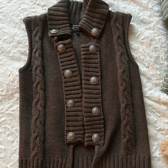 Brown Cable Knit Buttoned Vest - Picture 1 of 2